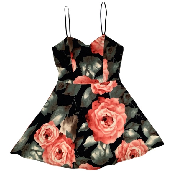 NWOT Floral Sweetheart Neckline Mini Dress - Picture 1 of 10